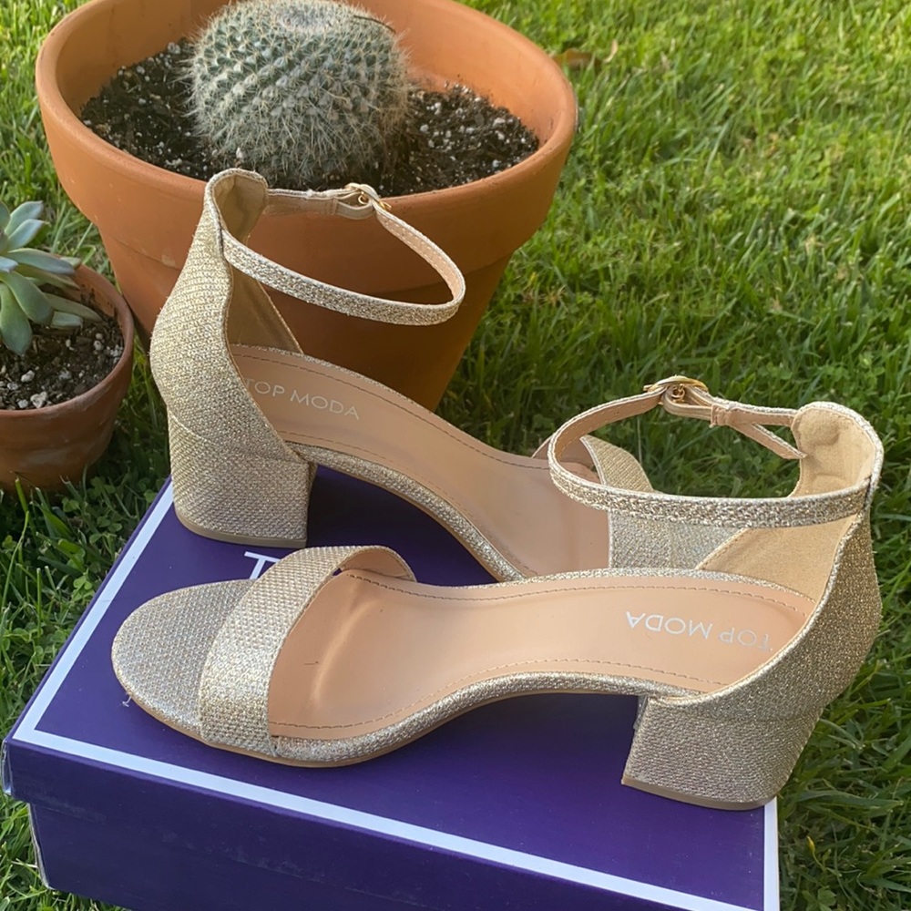 Heels - Picture 3 of 7
